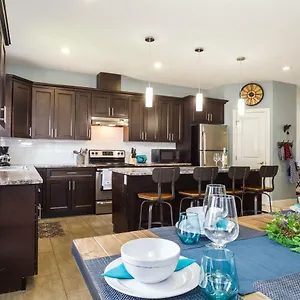  Holiday home Mountain House Canada